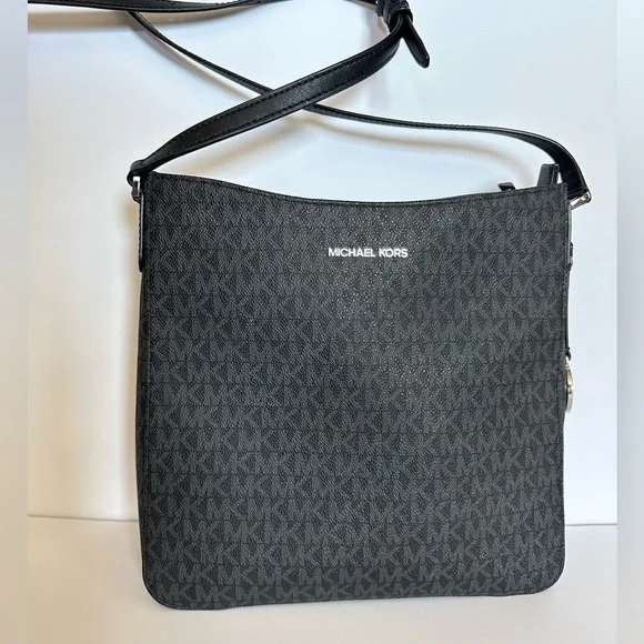 MICHAEL KORS Jet Set Travel Large LogoMessenger Bag - Picture 3 of 11